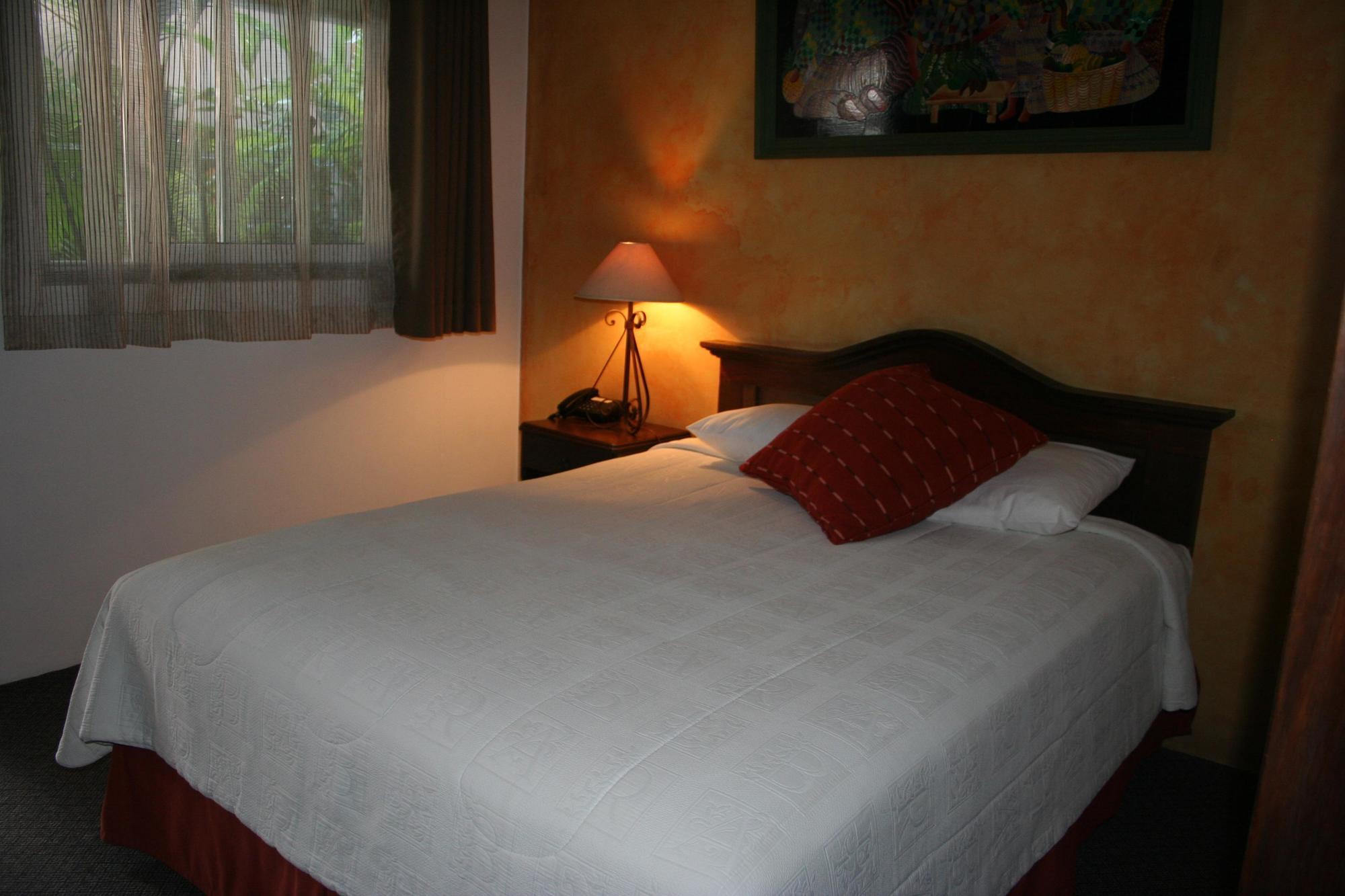 Hotel Ciudad Vieja Guatemala City Luaran gambar