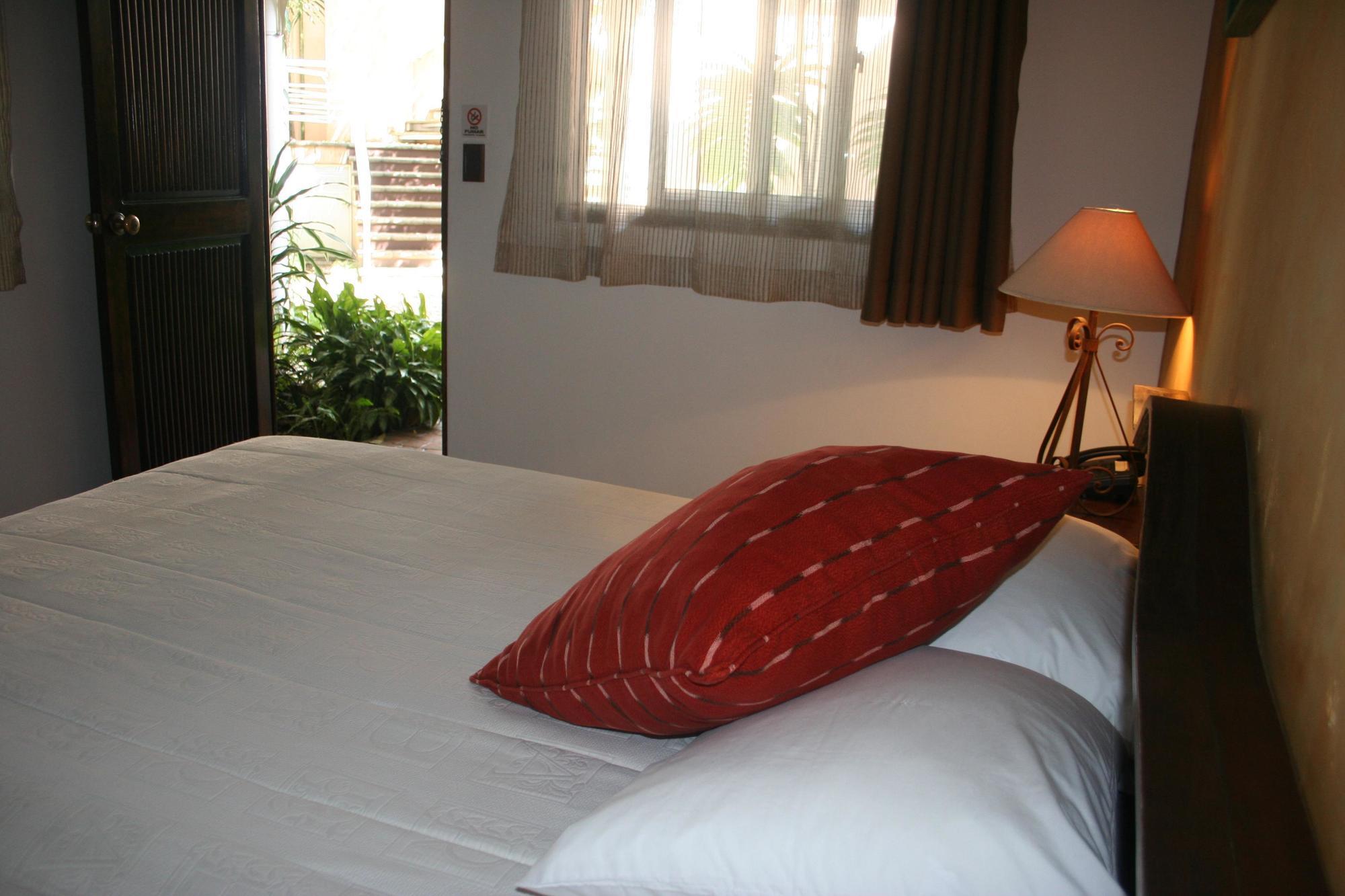 Hotel Ciudad Vieja Guatemala City Luaran gambar